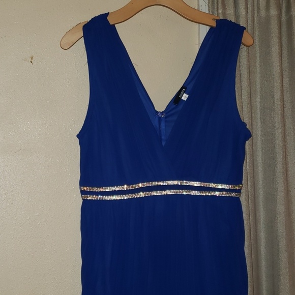 Never worn Dress - Picture 2 of 2